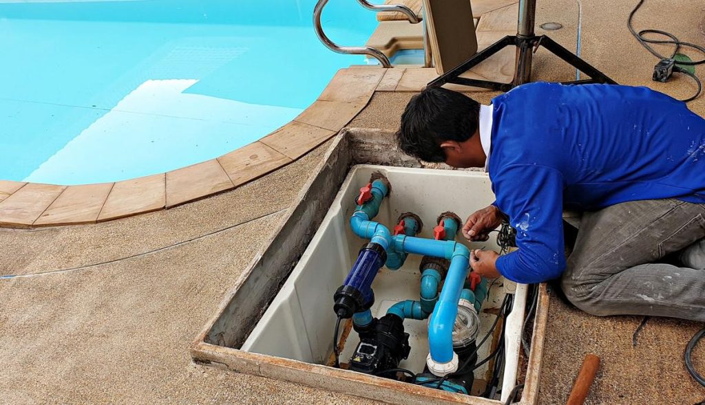 pool maintenance service 